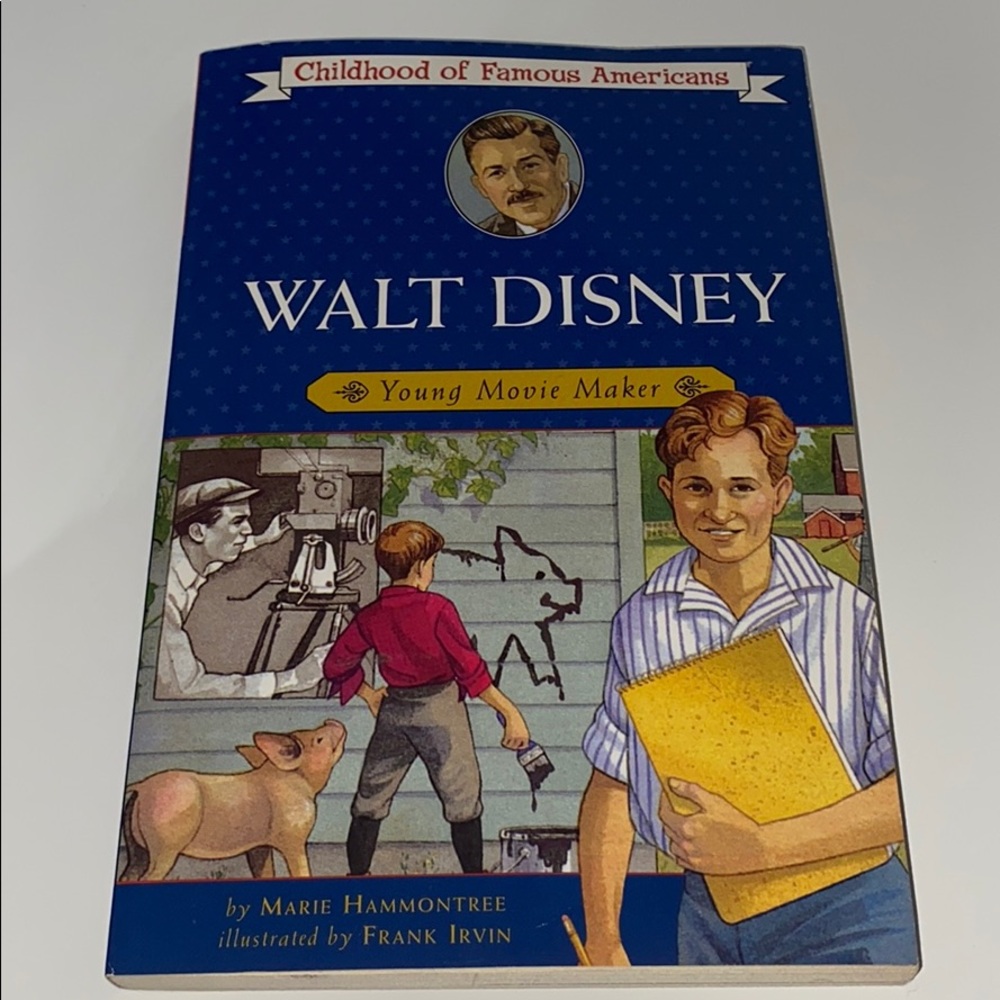 Disney Books - Picture 4 of 5